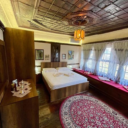 Restaurant & Guest House Semani Берат Екстериор снимка