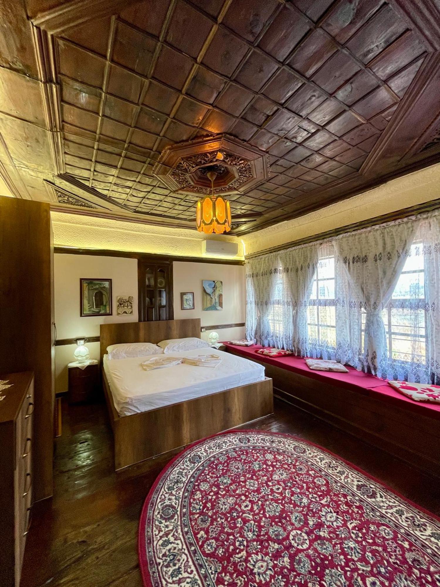 Restaurant & Guest House Semani Берат Стая снимка