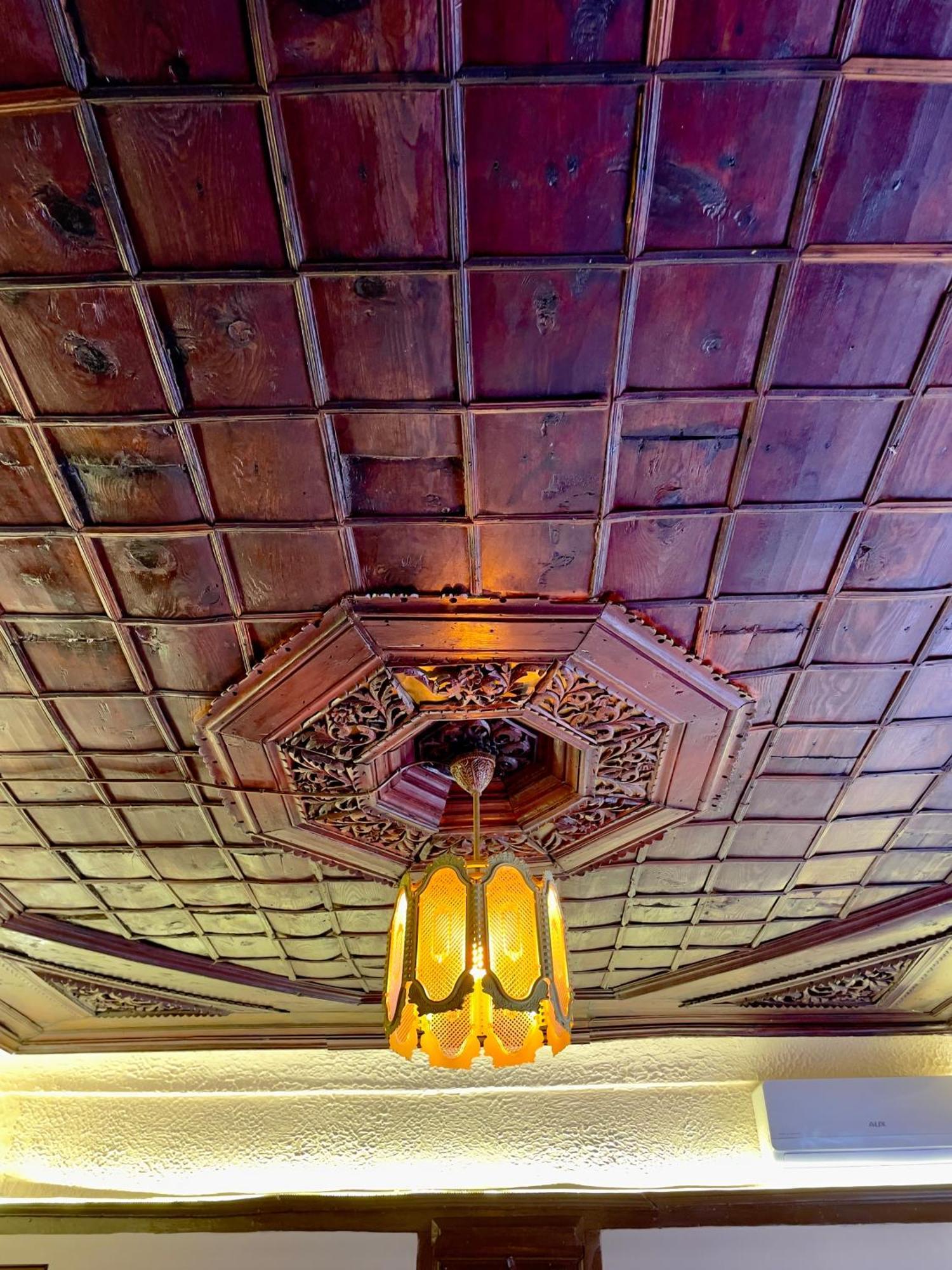 Restaurant & Guest House Semani Берат Екстериор снимка