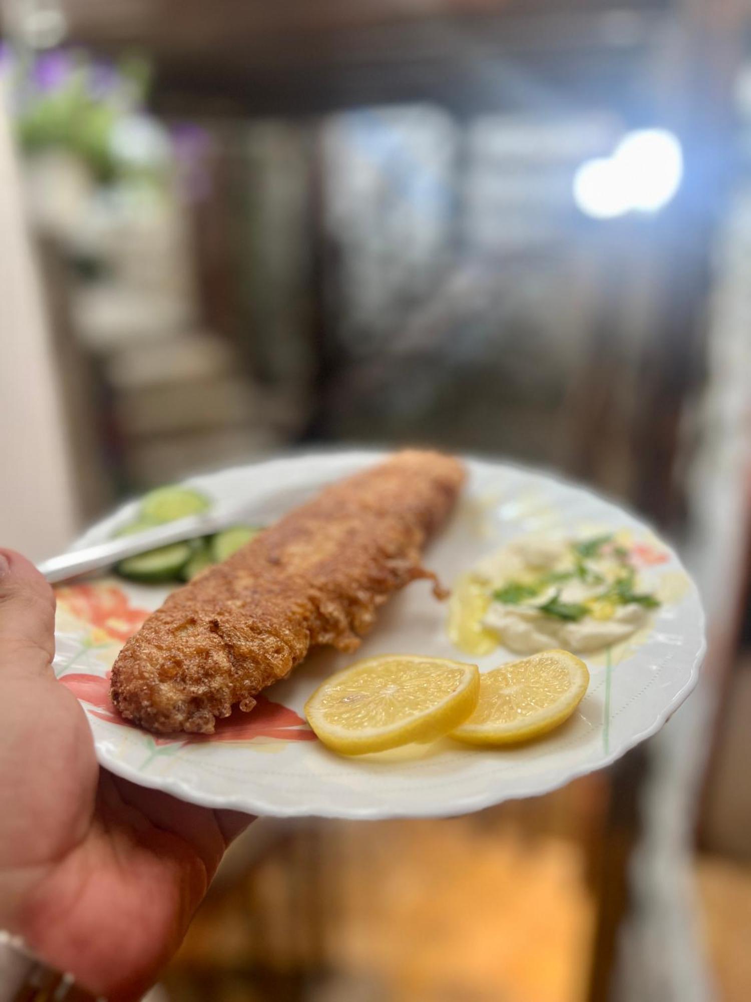 Restaurant & Guest House Semani Берат Екстериор снимка